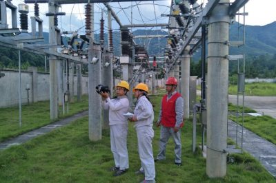 遠(yuǎn)縣電力公司35千伏豬頭山變、中和變進(jìn)行專業(yè)巡視及紅外測溫
