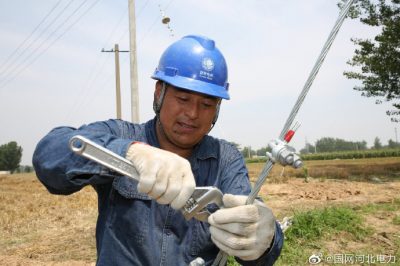 國(guó)網(wǎng)海興縣供電公司：冒高溫忙改造，強(qiáng)配網(wǎng)保供電