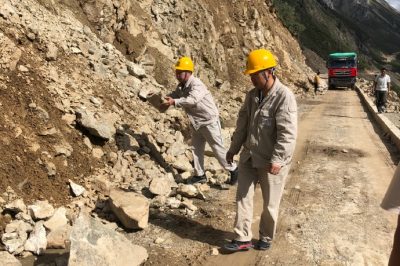 甘孜供電公司修復35千伏亞日貢變電站10千伏亞西線914開關跳閘頻繁