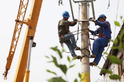 新樂市供電公司更換損壞的計量裝置 保障用電客戶與供電公司雙向用電數據準確