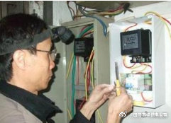 安裝的刀閘必須使用相應(yīng)標準的保險絲