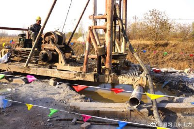 齊廟輸變電工程輸電出線4號(hào)塔進(jìn)行基礎(chǔ)開挖