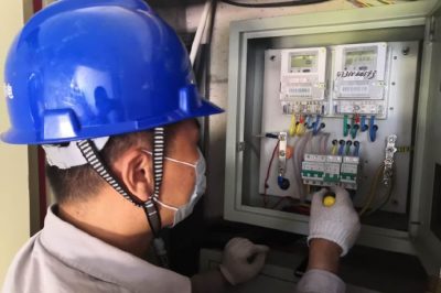 逐戶檢查智能表計(jì)、空開和入戶線運(yùn)轉(zhuǎn)情況