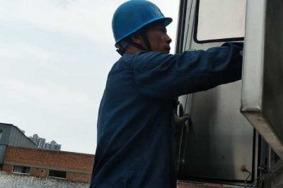 加強(qiáng)營(yíng)業(yè)檢查力度，降低同期線損