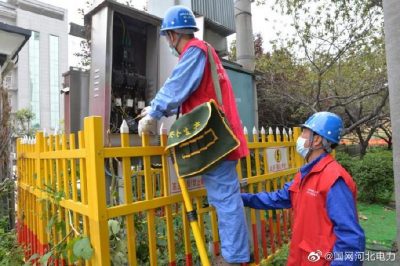 高考保電責(zé)任大，供電員工忙排查