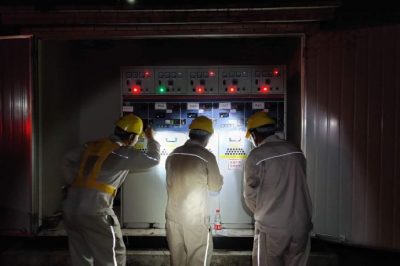 對南川工業(yè)園區(qū)的環(huán)網(wǎng)柜，開閉所，電纜溝進(jìn)行夜間巡視及紅外線測溫