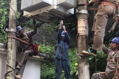 開展勉縣山區(qū)貧困村學(xué)校暖冬工程電力增容計(jì)劃項(xiàng)目施工