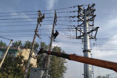 建設(shè)2#變配電變壓器以及該臺(tái)變所屬的400V低壓桿線一次性組織施工遷移