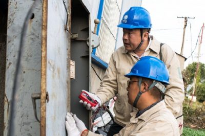 對(duì)轄區(qū)內(nèi)用電線路進(jìn)行檢查，試跳漏電保護(hù)器