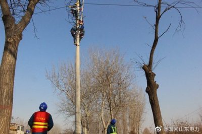 更換老舊導(dǎo)線700余米，安裝跌落式熔斷器一處