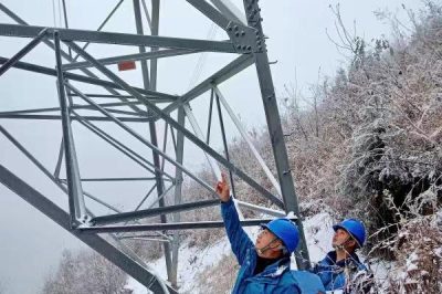 國網(wǎng)江西檢修公司應(yīng)對首輪雨雪天氣 全力做好電力保障工作