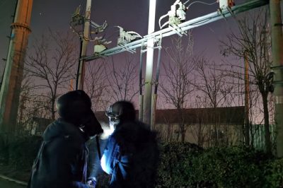 對轄區(qū)內(nèi)的線路、設(shè)備進(jìn)行夜間高負(fù)荷時段紅外測溫工作