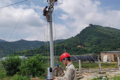 10千伏飛竹線改造現(xiàn)場(chǎng)安裝無(wú)線遠(yuǎn)程視頻終端