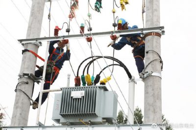 冶源街道椿園村開展臺區(qū)升級改造