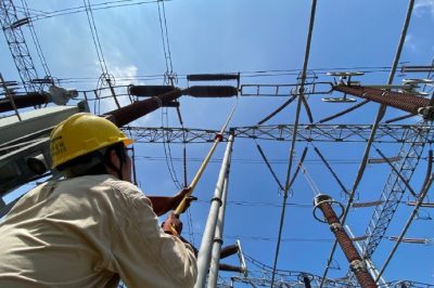 連云港運維站500千伏伊蘆變運維人員執(zhí)行站內(nèi)停電操作