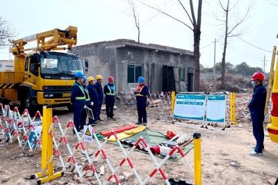 大荔公司：帶電作業(yè)助力企業(yè)復工復產(chǎn)